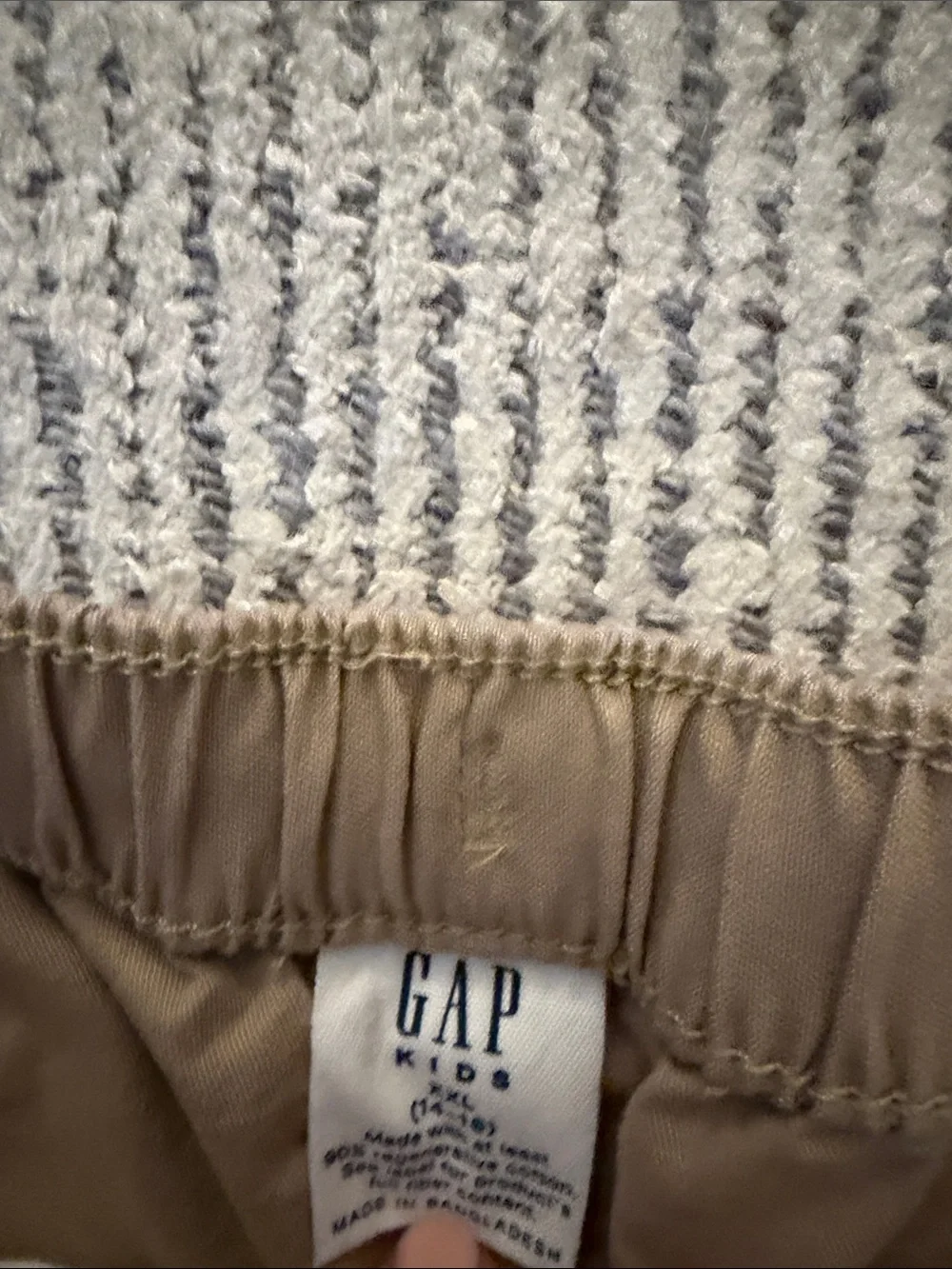 Gap boy’s drawstring  Chino Jogger Pants - Khaki size 14-16
